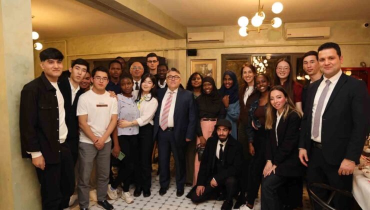 Rektör Özölçer uluslararası öğrencilerle iftar sofrasında buluştu