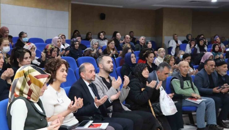 Sağlık personeli ve hastalar Kadir Gecesi programında buluştu