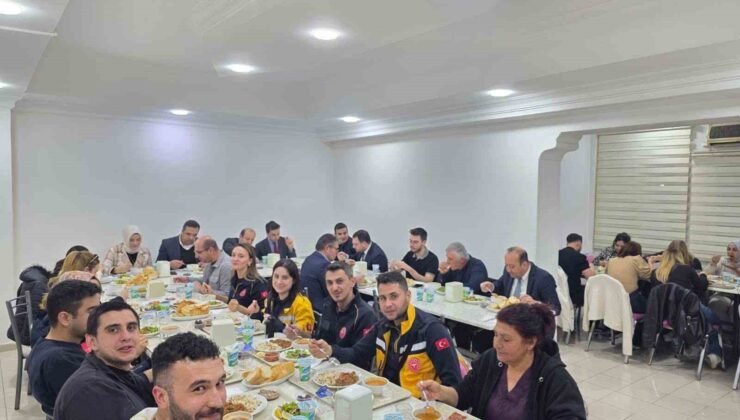 Sağlıkçılar iftar sofrasında buluştu