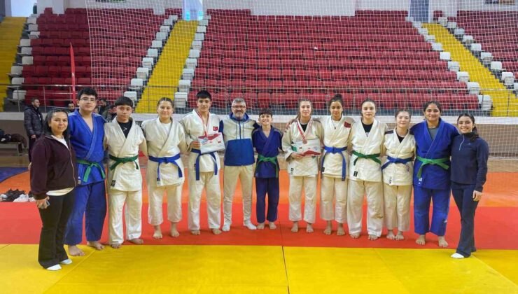 Salihlili Judocular Türkiye Şampiyonası’ndan madalyalarla döndü