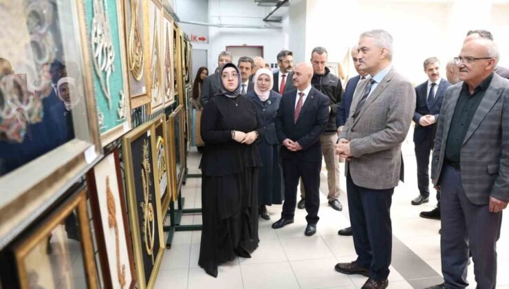 “Sanatın Diliyle Değerlerimiz” sergisi açıldı