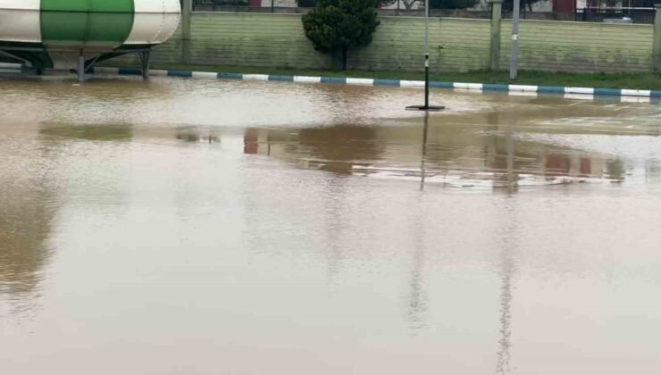 Şanlıurfa kırsalında sel hayatı felç etti