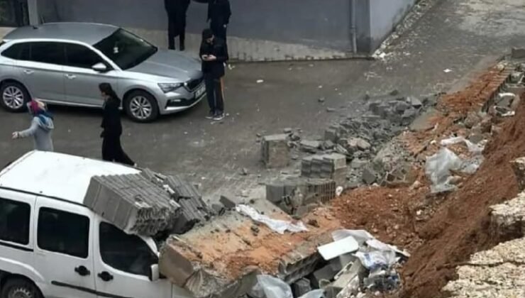 Şanlıurfa’da aşırı yağış istinat duvarını yıktı: O anlar kamerada