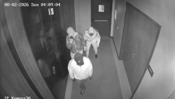 Saruhanlı’daki fabrika soygunu güvenlik kameralarına yansıdı