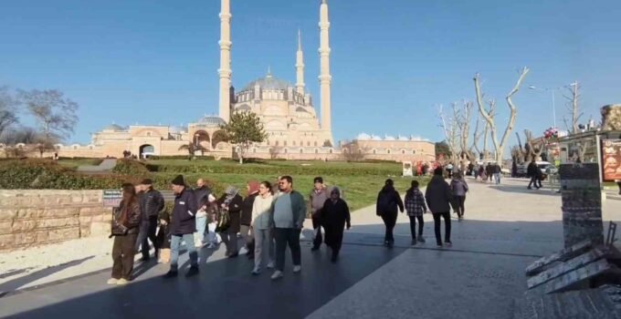 Selimiye yeniden açıldı, Edirne ziyaretçi akınına uğradı