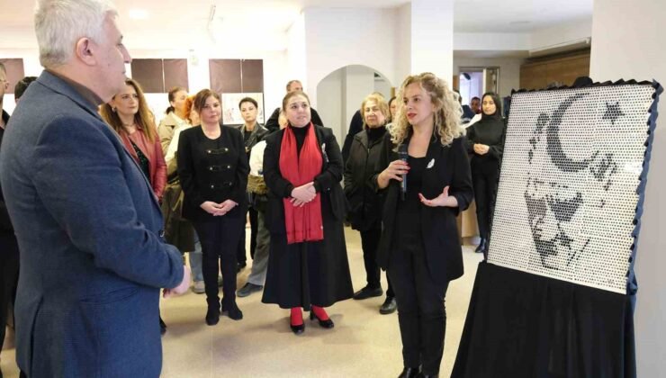 “Sessiz Çizgiler” Sergisi, Çanakkale ruhunu sanatla yaşatıyor