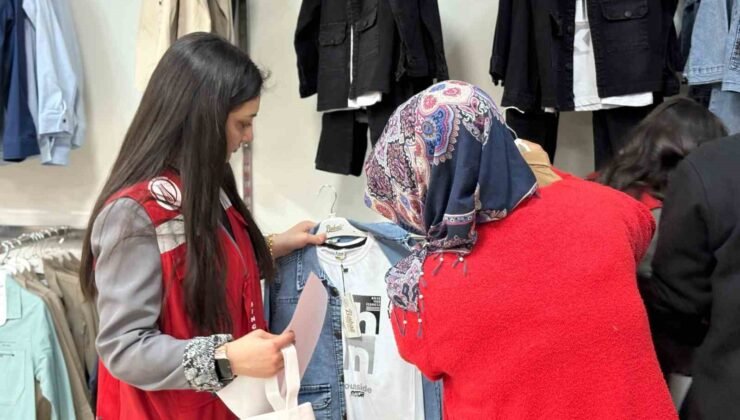 Sincan Belediyesi bin 500 çocuğa bayramlık hediye etti