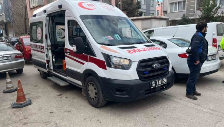 Sinop’ta otomobiller çarpıştı: 3 yaralı