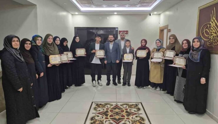 Sivas’ta 10 öğrenciye hafızlık belgesi verildi