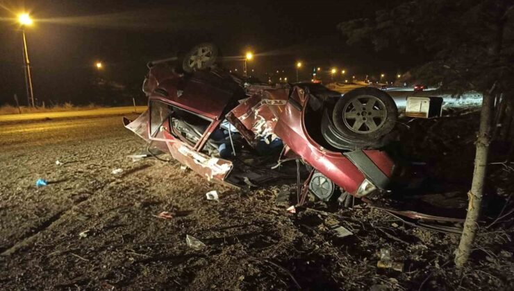 Takla atıp hurdaya dönen aracın sürücüsü hastanede hayatını kaybetti