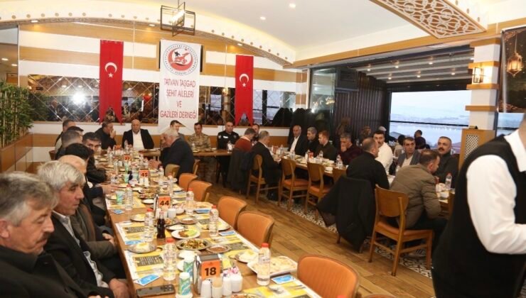 Tatvan’da şehit ve gazi aileleri onuruna iftar programı düzenlendi