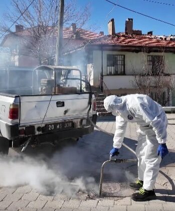 Tavas’ta rögarlar ilaçlanıyor