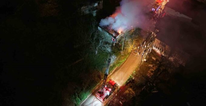 Tek başına yaşadığı evinde alevlerin arasında hayatını kaybetti