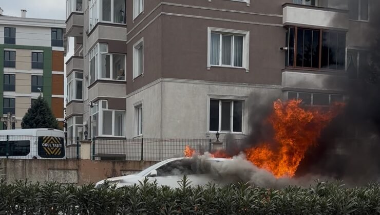 Tekirdağ’da korku dolu anlar: Otomobil bir anda alev topuna döndü