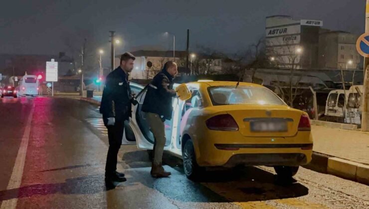 Tekirdağ’da takside yolcu dehşeti: Şoförü omzundan bıçakladı