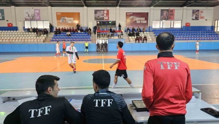 TFF Futsal Ligi Tatvan Etabı devam ediyor