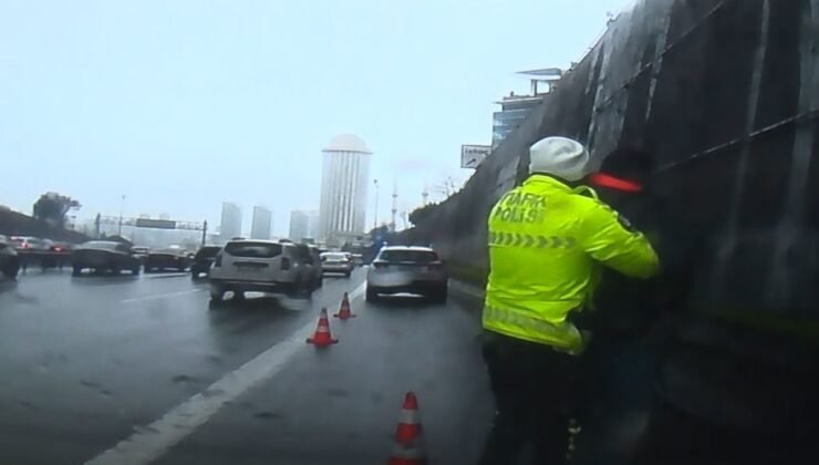 Trafikte boğanıza şeker kaçtı, polisin Heimlich manevrası ile hayata döndü