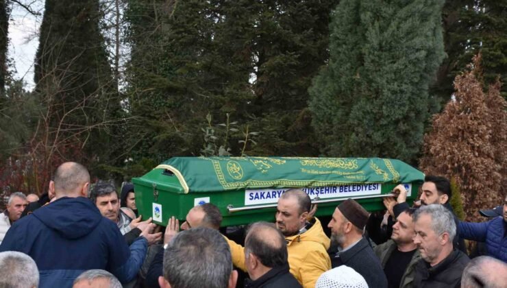 Traktör altında kalarak can veren sürücü son yolculuğuna uğurlandı