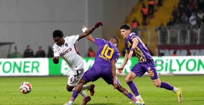 Trendyol Süper Lig: Eyüpspor: 0 – Trabzonspor: 0 (İlk yarı)