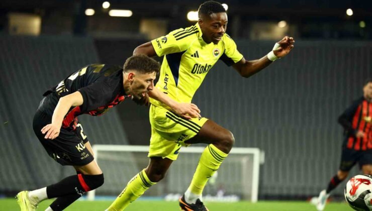 Trendyol Süper Lig: Fatih Karagümrük: 2 – Fenerbahçe: 0 (Maç sonucu)