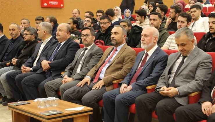 Üniversitesi gençler Kur’an-ı Kerim’i güzel okumak için yarıştı