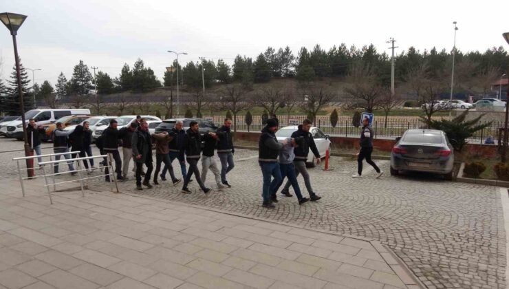 Uyuşturucu operasyonda gözaltına alınan şüphelilerden 3’ü tutuklandı