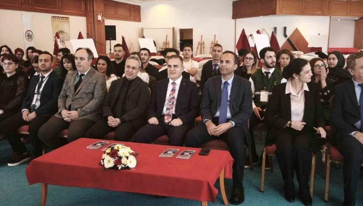 Vali Akbıyık gençlerle çalıştayda buluştu