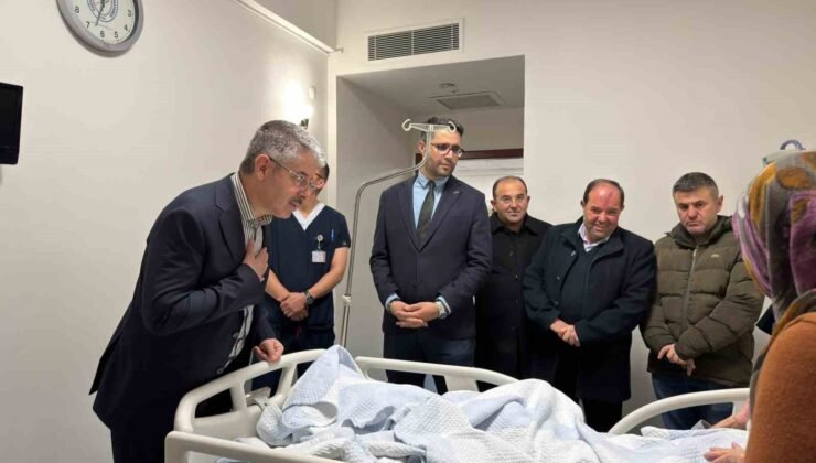 Vekil Çopuroğlu, gece yarısı hastane ziyareti yaptı