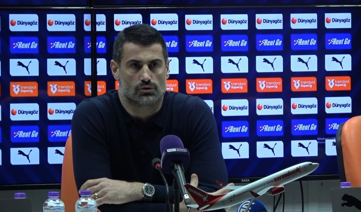 Volkan Demirel: “Başta kalecim olmak üzere bütün oyuncularını tebrik ediyorum’’