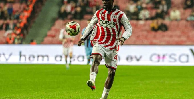 Yeni transfer Assoumou en az 8 hafta yok