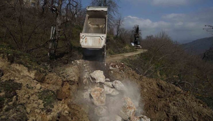 Yığışlarla meydana gelen heyelanla anında müdahale