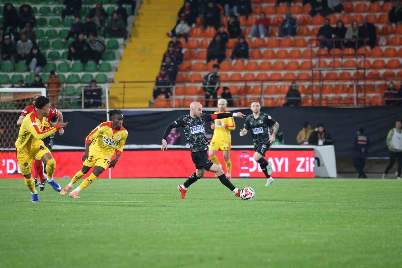 Ziraat Türkiye Kupası: Corendon Alanyaspor: 1 – Galatasaray: 2 (Maç sonucu)